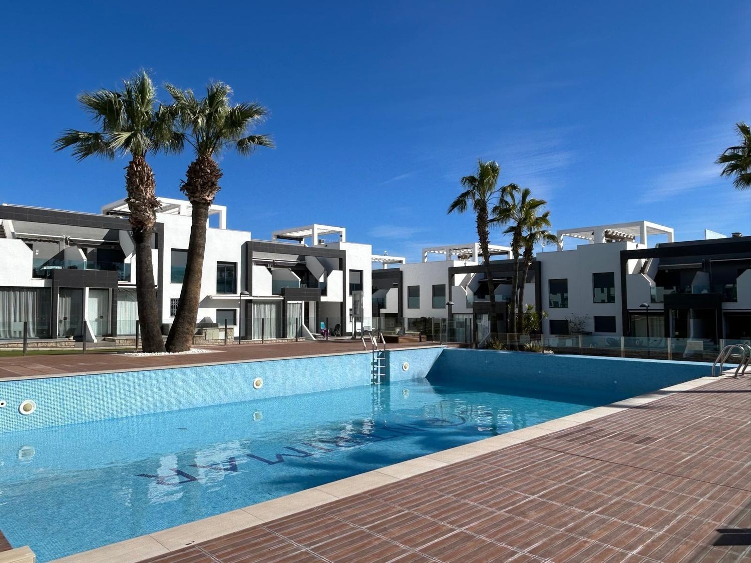 Агенция за недвижими имоти - Имоти Премиер - имот - 1259033, Цена: 270000 EUR