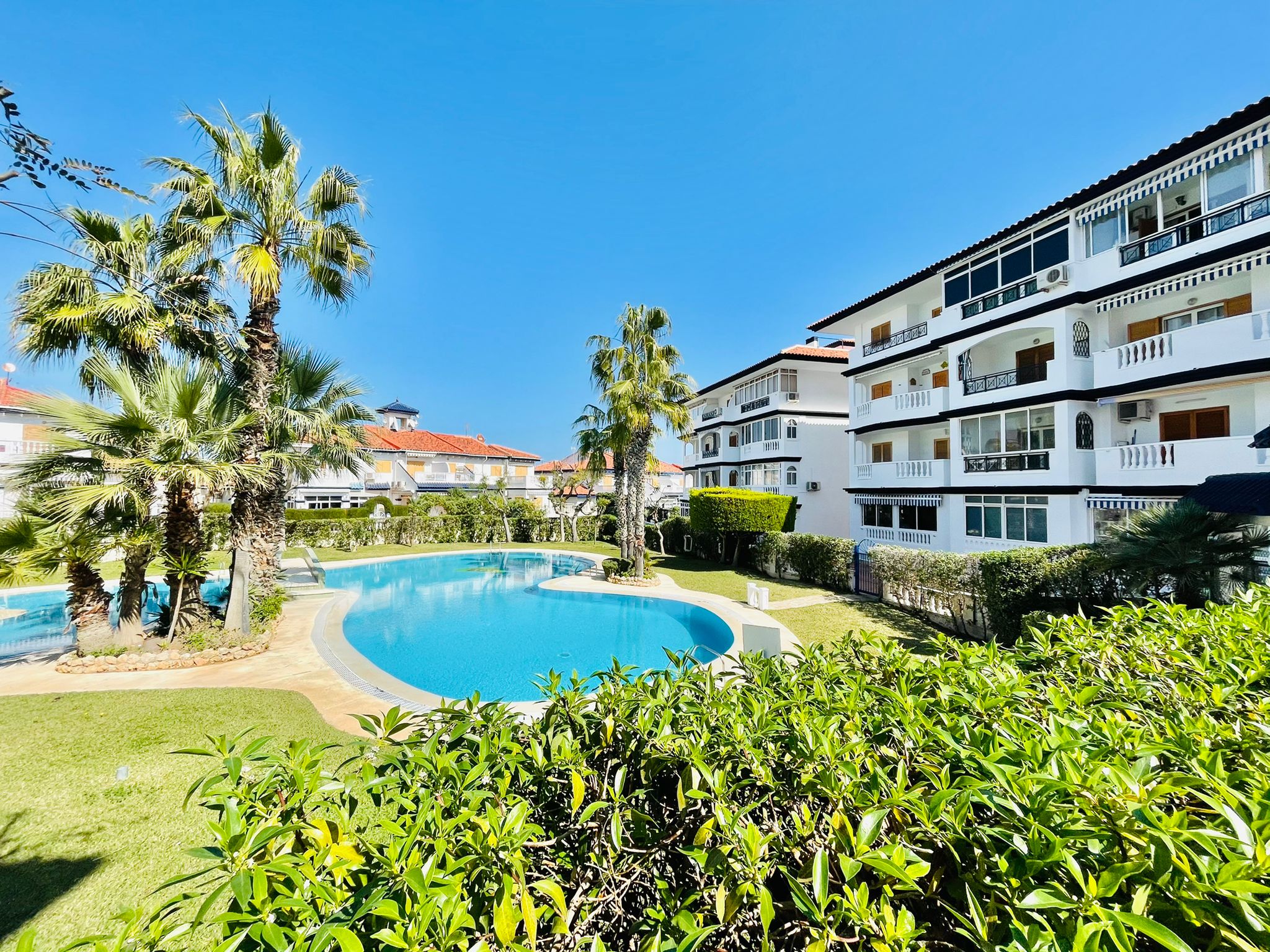 Продажа апартаментов в провинции Costa Blanca South, Испания: 2 спальни, 60 м2, № RV3445ST – фото 31